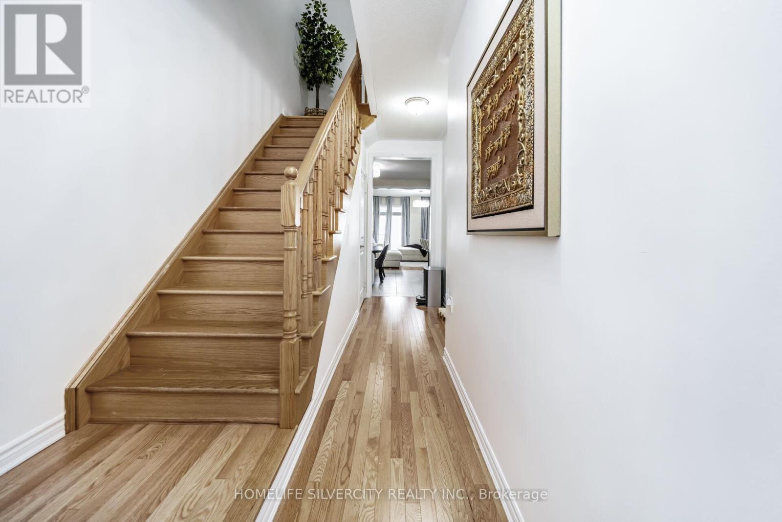 69 Tundra Road, Caledon, Ontario  L7C 4G9 - Photo 6 - W12443061