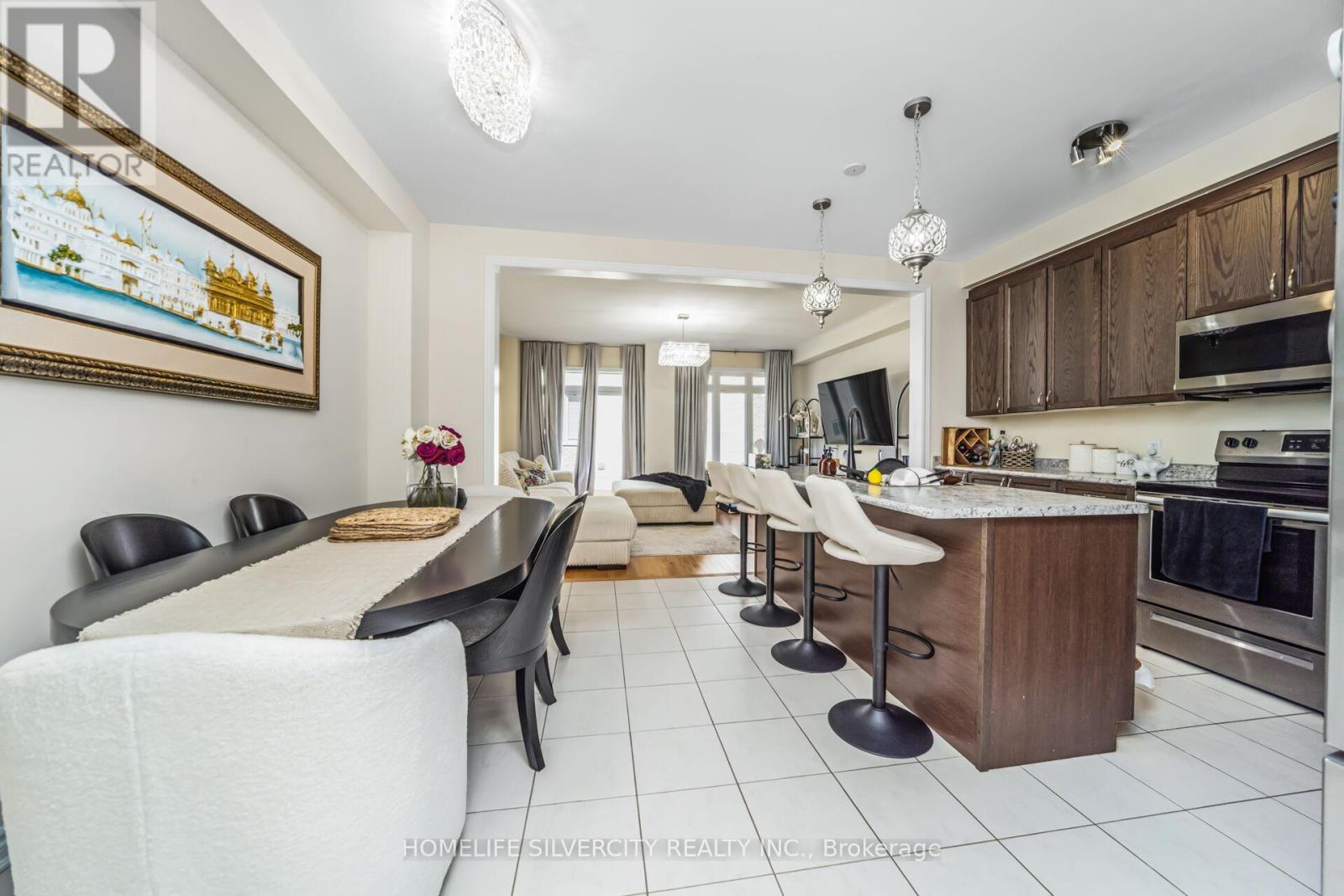69 Tundra Road, Caledon, Ontario  L7C 4G9 - Photo 7 - W12443061