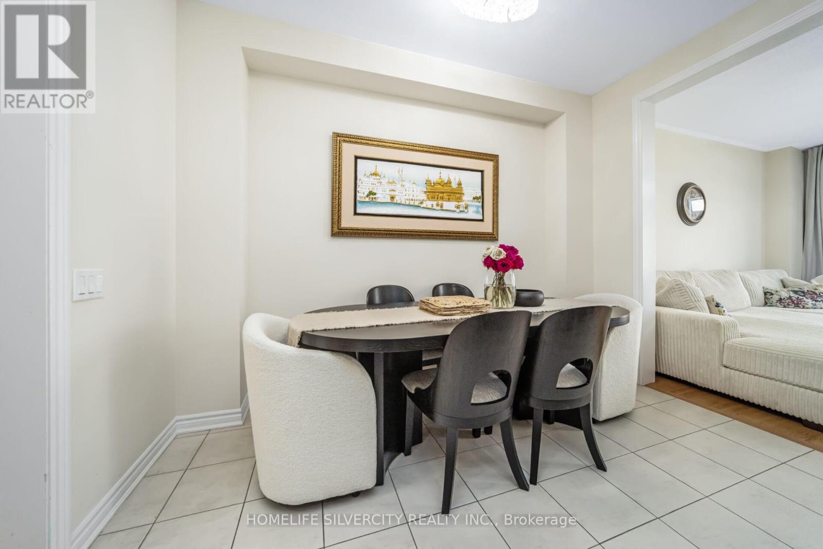 69 Tundra Road, Caledon, Ontario  L7C 4G9 - Photo 8 - W12443061