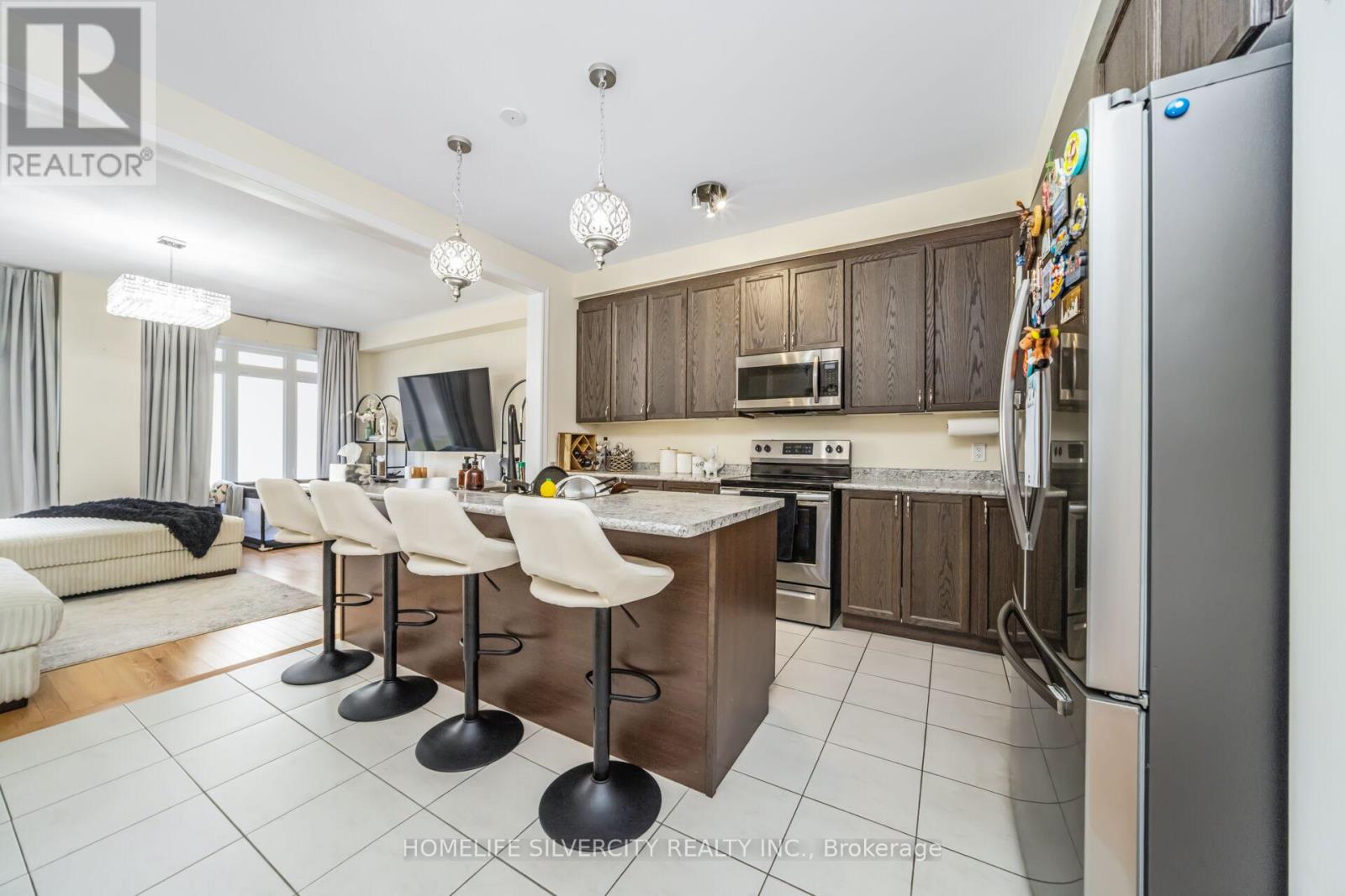 69 Tundra Road, Caledon, Ontario  L7C 4G9 - Photo 9 - W12443061