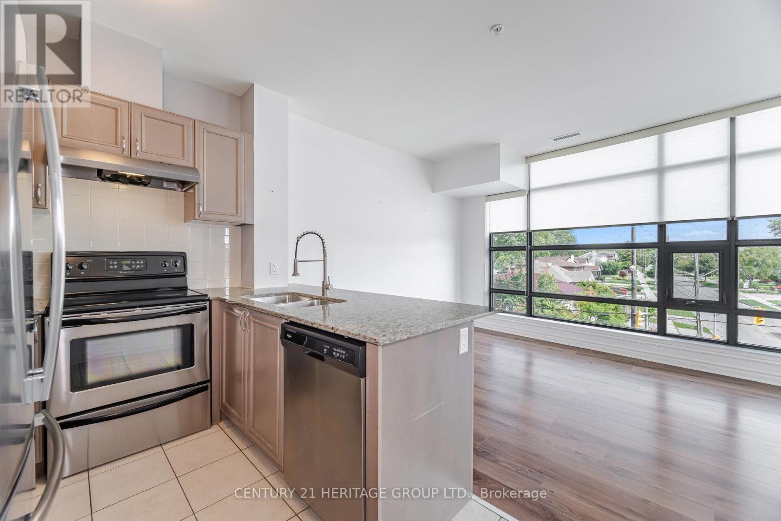 320 - 2522 Keele Street, Toronto (Maple Leaf), Ontario  M6L 2N8 - Photo 10 - W12443075
