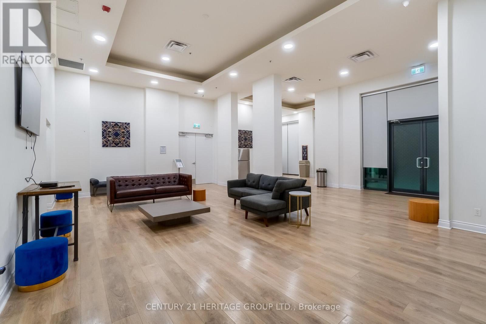 320 - 2522 Keele Street, Toronto (Maple Leaf), Ontario  M6L 2N8 - Photo 29 - W12443075