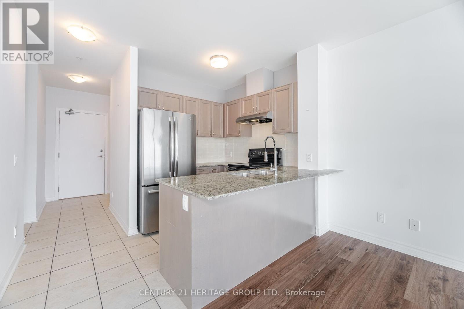 320 - 2522 Keele Street, Toronto (Maple Leaf), Ontario  M6L 2N8 - Photo 8 - W12443075