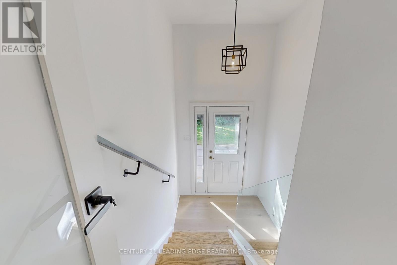 2240 Springfield Court, Mississauga (Sheridan), Ontario  L5K 1V4 - Photo 26 - W12443122