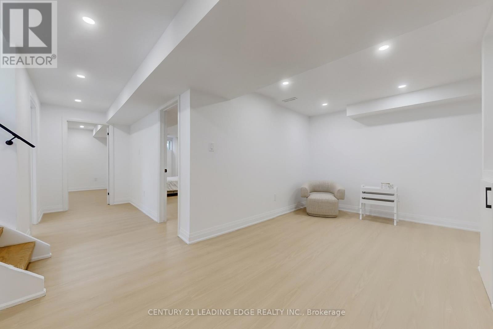 2240 Springfield Court, Mississauga (Sheridan), Ontario  L5K 1V4 - Photo 34 - W12443122