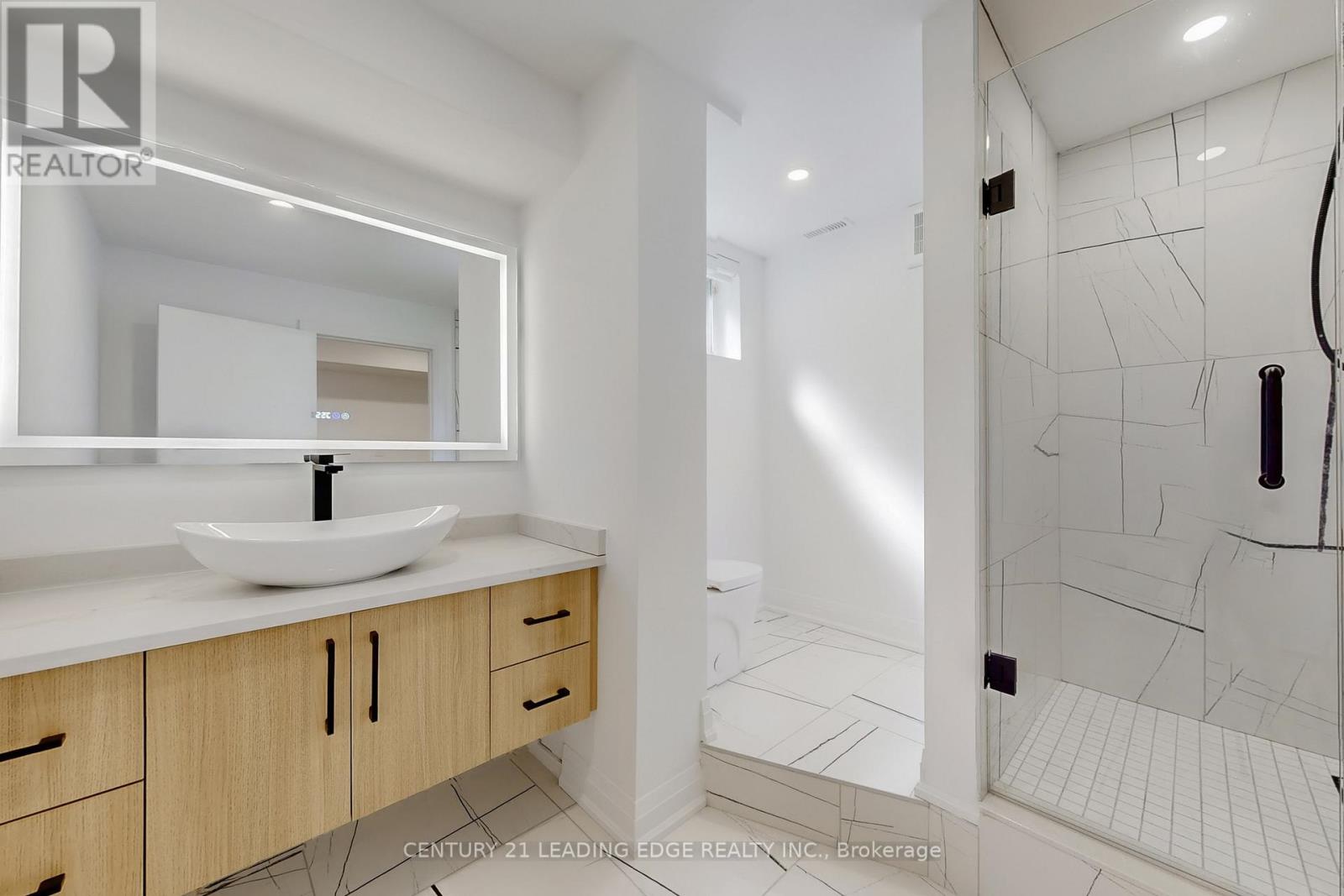2240 Springfield Court, Mississauga (Sheridan), Ontario  L5K 1V4 - Photo 44 - W12443122