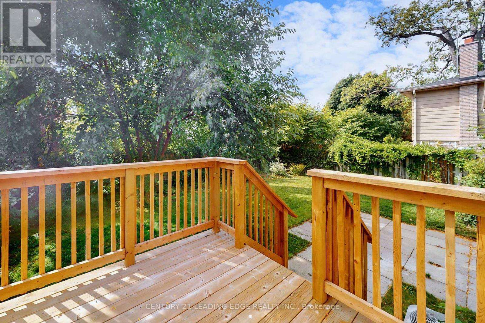 2240 Springfield Court, Mississauga (Sheridan), Ontario  L5K 1V4 - Photo 46 - W12443122