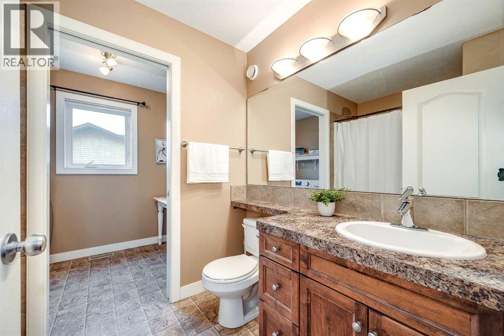 24 Illingworth Close, Red Deer, Alberta  T4R 0B4 - Photo 23 - A2257132