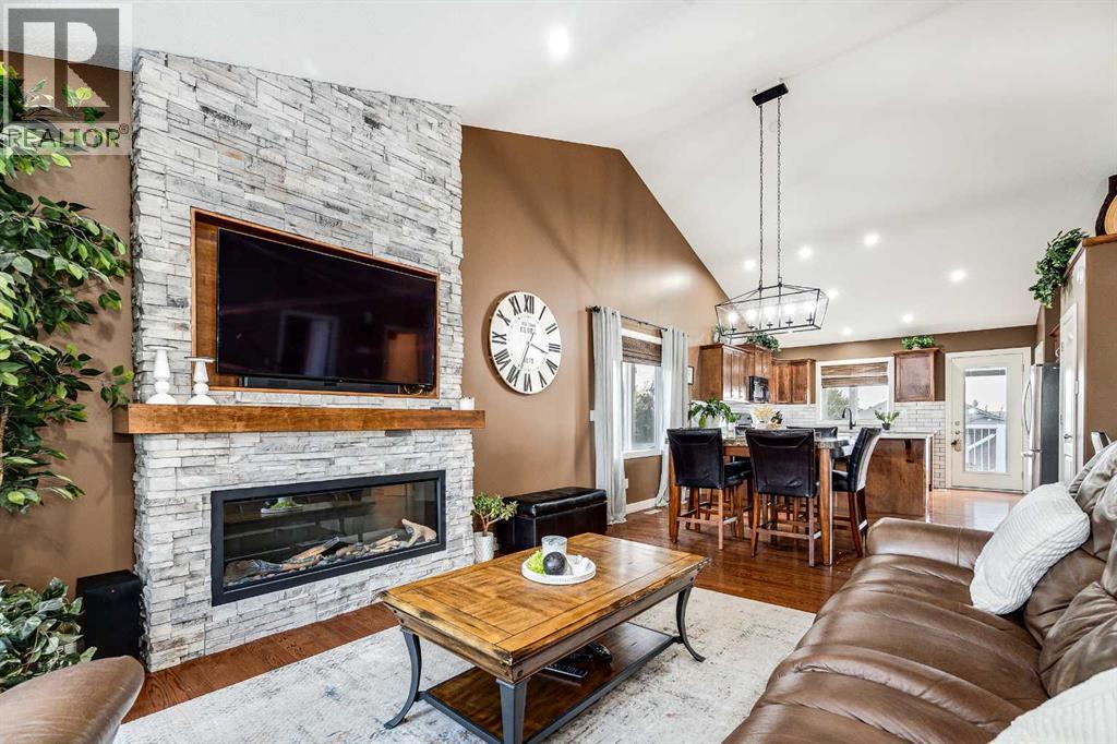 24 Illingworth Close, Red Deer, Alberta  T4R 0B4 - Photo 4 - A2257132