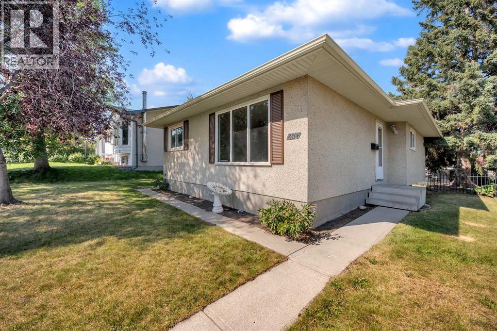 804 71 Avenue Nw, Calgary, Alberta  T2K 0N3 - Photo 3 - A2252343