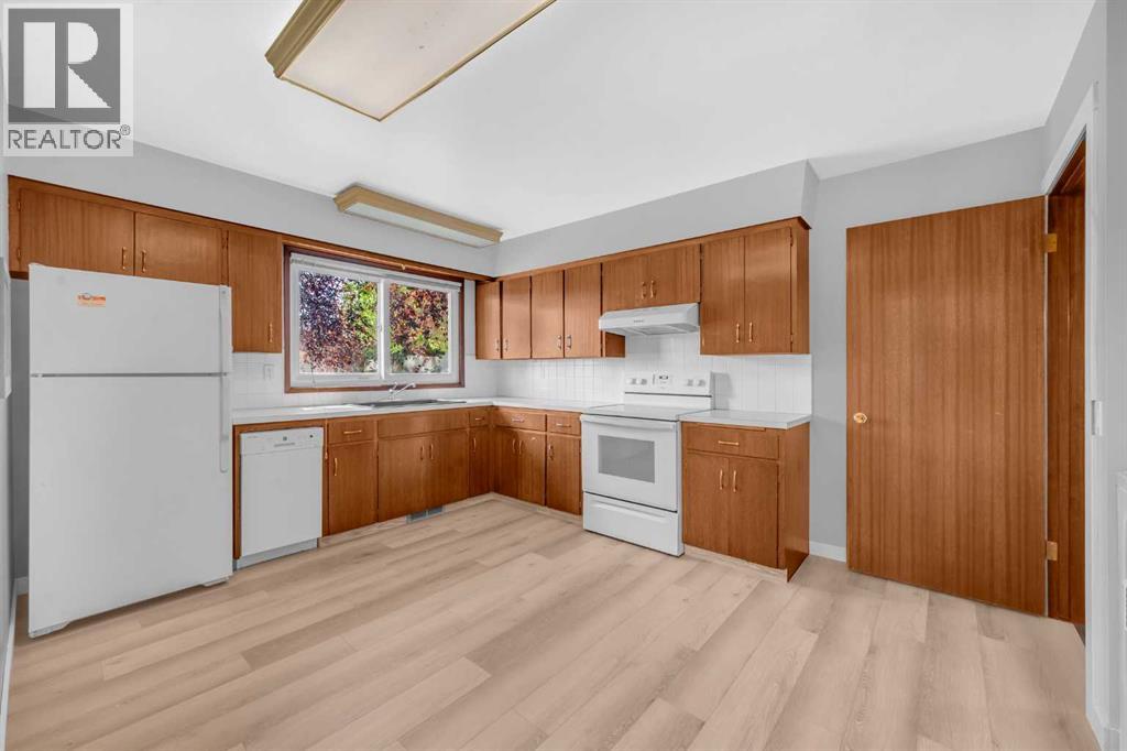 804 71 Avenue Nw, Calgary, Alberta  T2K 0N3 - Photo 12 - A2252343