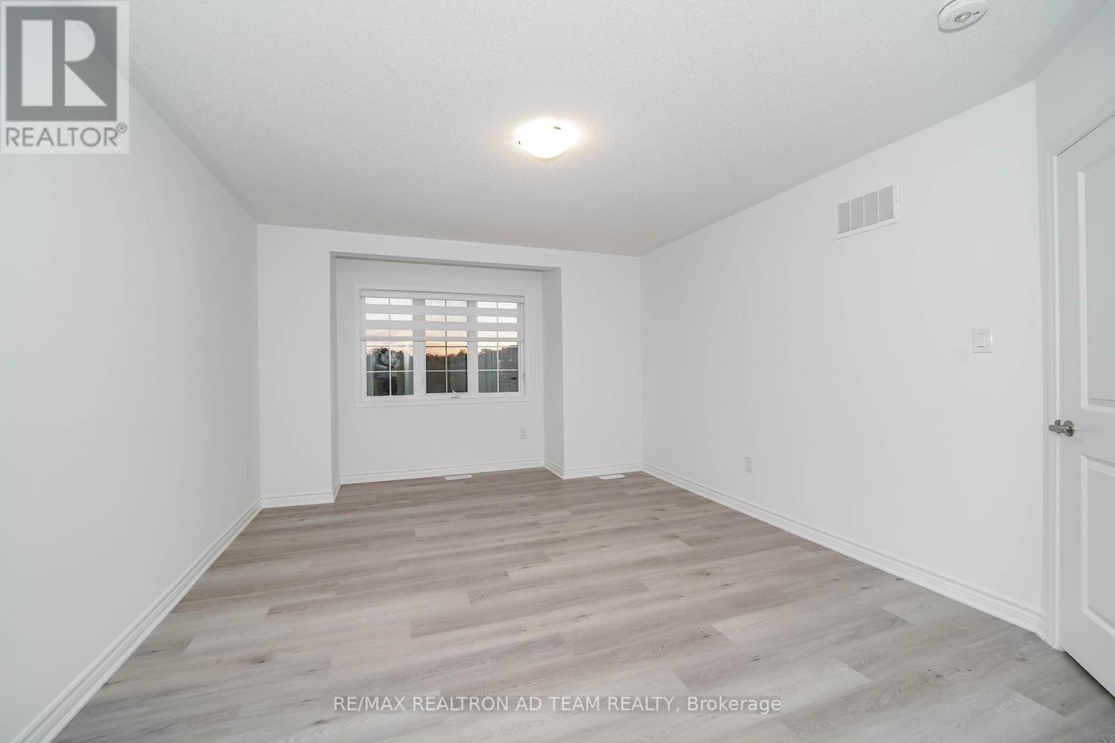 3206 Brigadier Avenue, Pickering, Ontario  L1X 0T2 - Photo 15 - E12443129