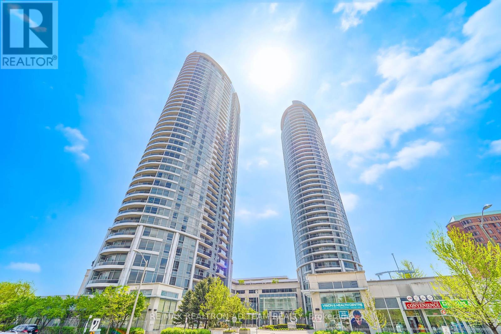 2204 - 125 Village Green Square, Toronto, Ontario  M1S 0G3 - Photo 1 - E12443159