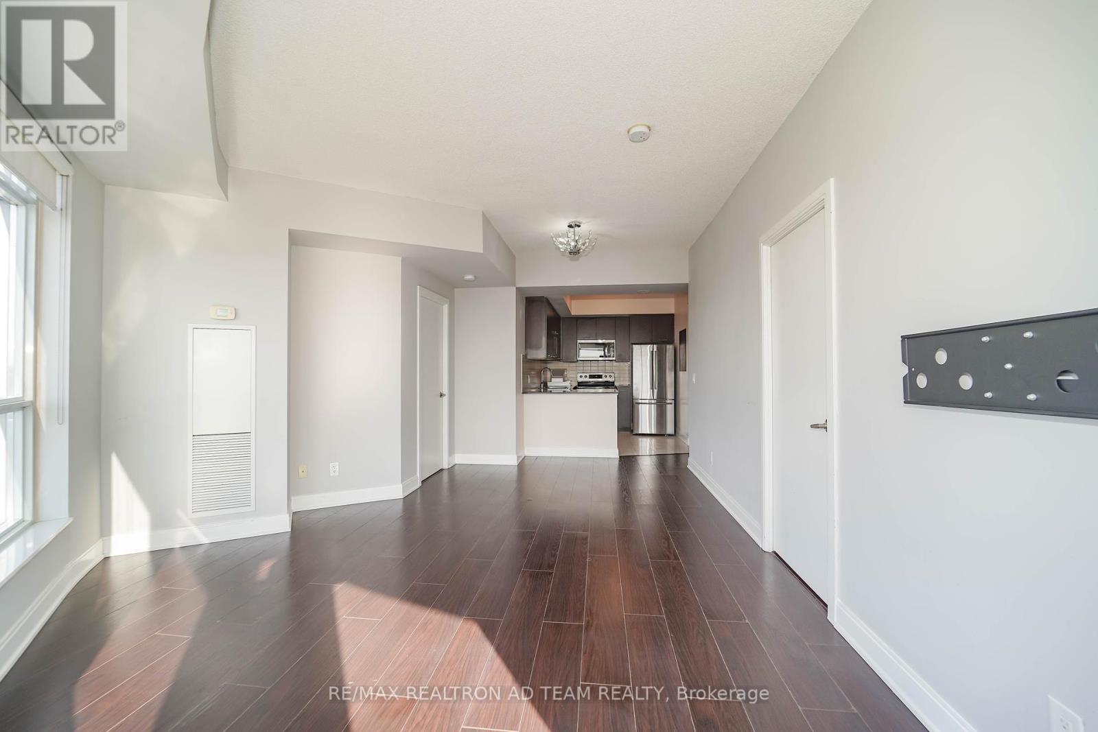 2204 - 125 Village Green Square, Toronto, Ontario  M1S 0G3 - Photo 11 - E12443159