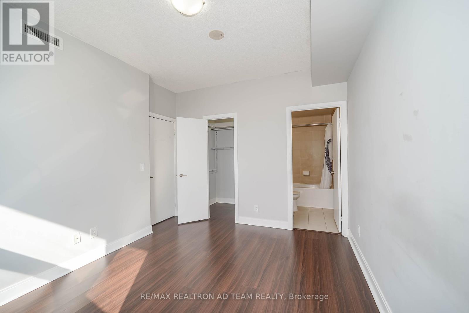 2204 - 125 Village Green Square, Toronto, Ontario  M1S 0G3 - Photo 18 - E12443159