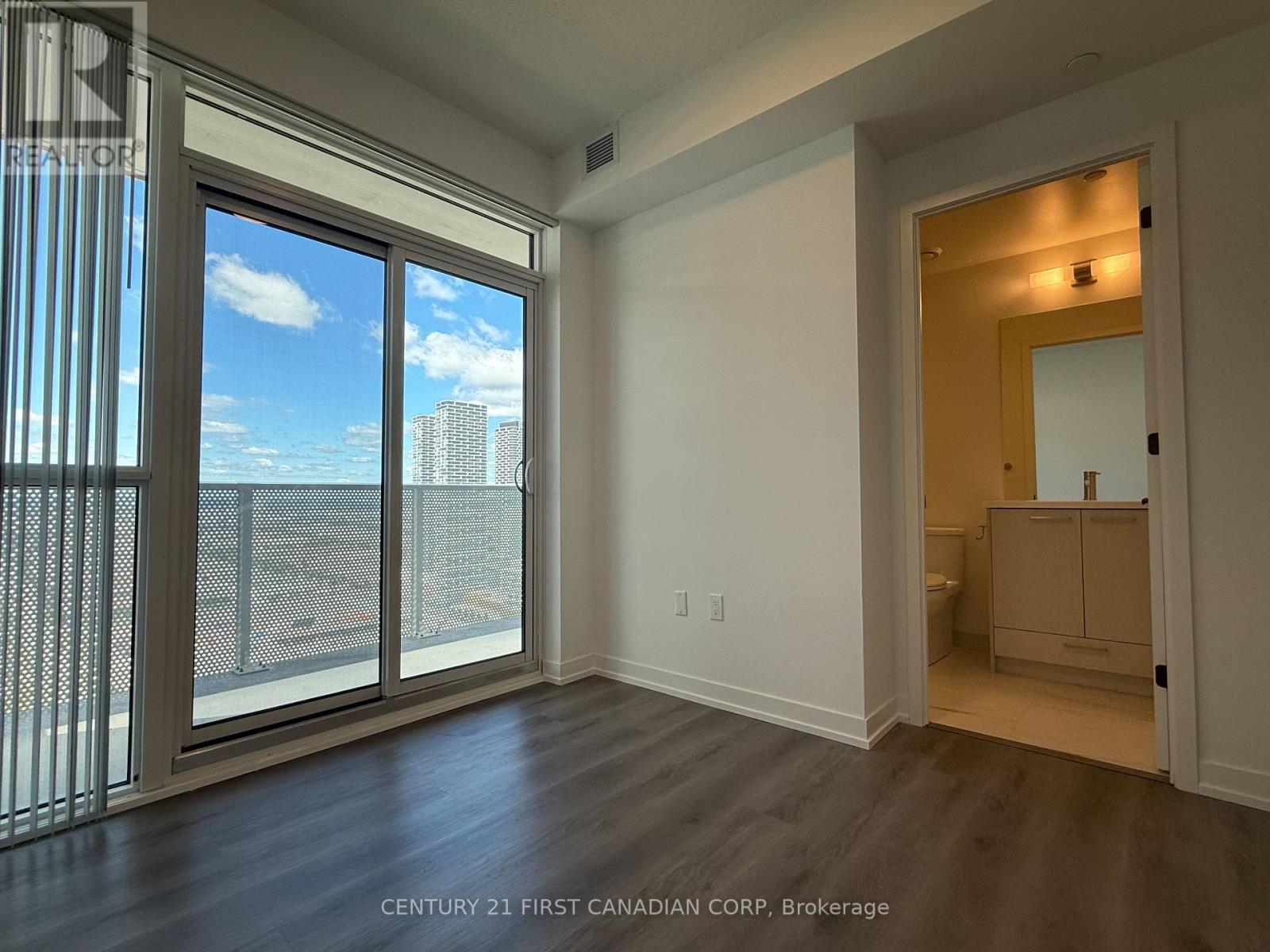 D-3705 - 28 Interchange Way N, Vaughan, Ontario  L4K 0P8 - Photo 13 - N12443294