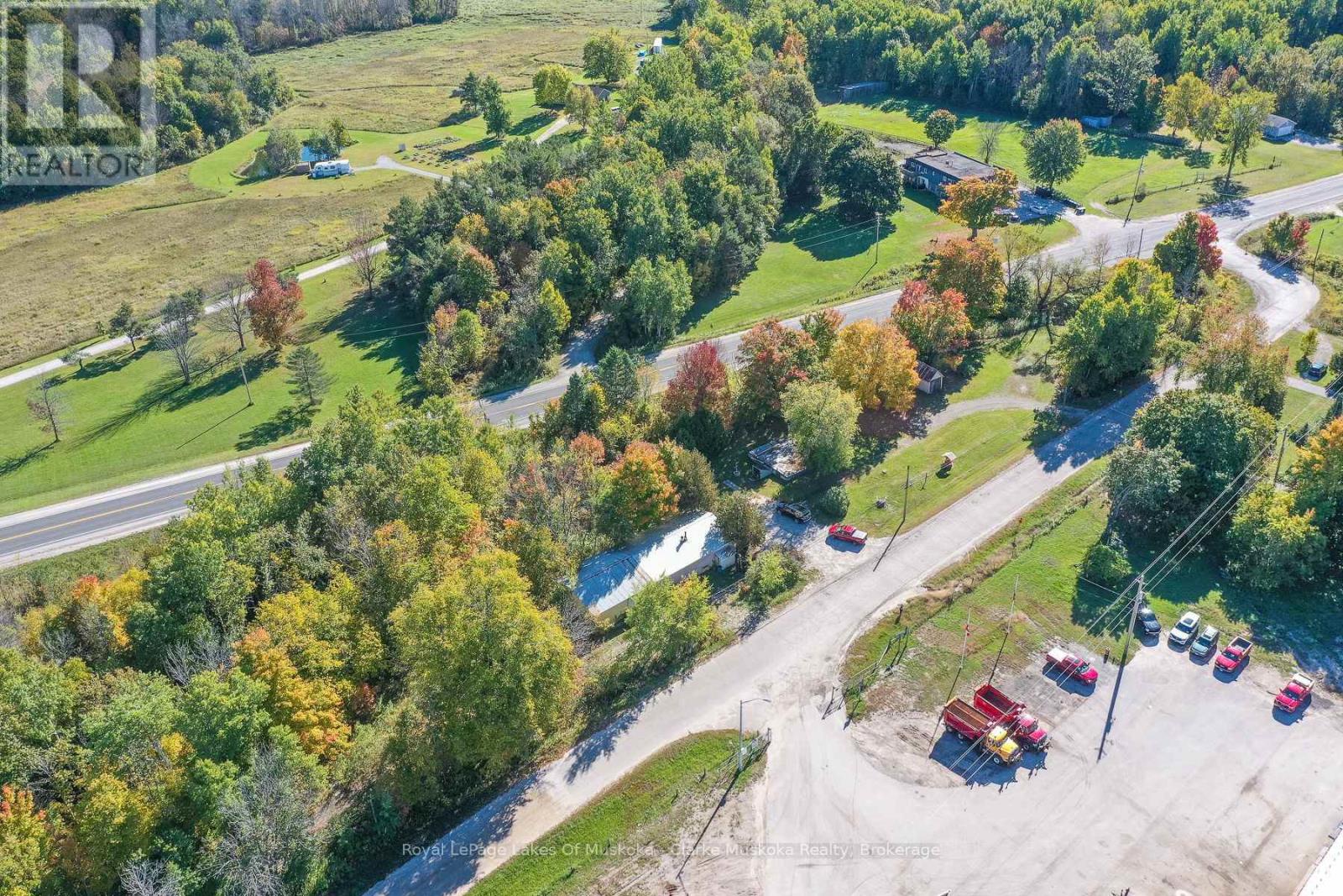 1085 R Nelson Road, Severn, Ontario  L0K 2C0 - Photo 1 - S12443313