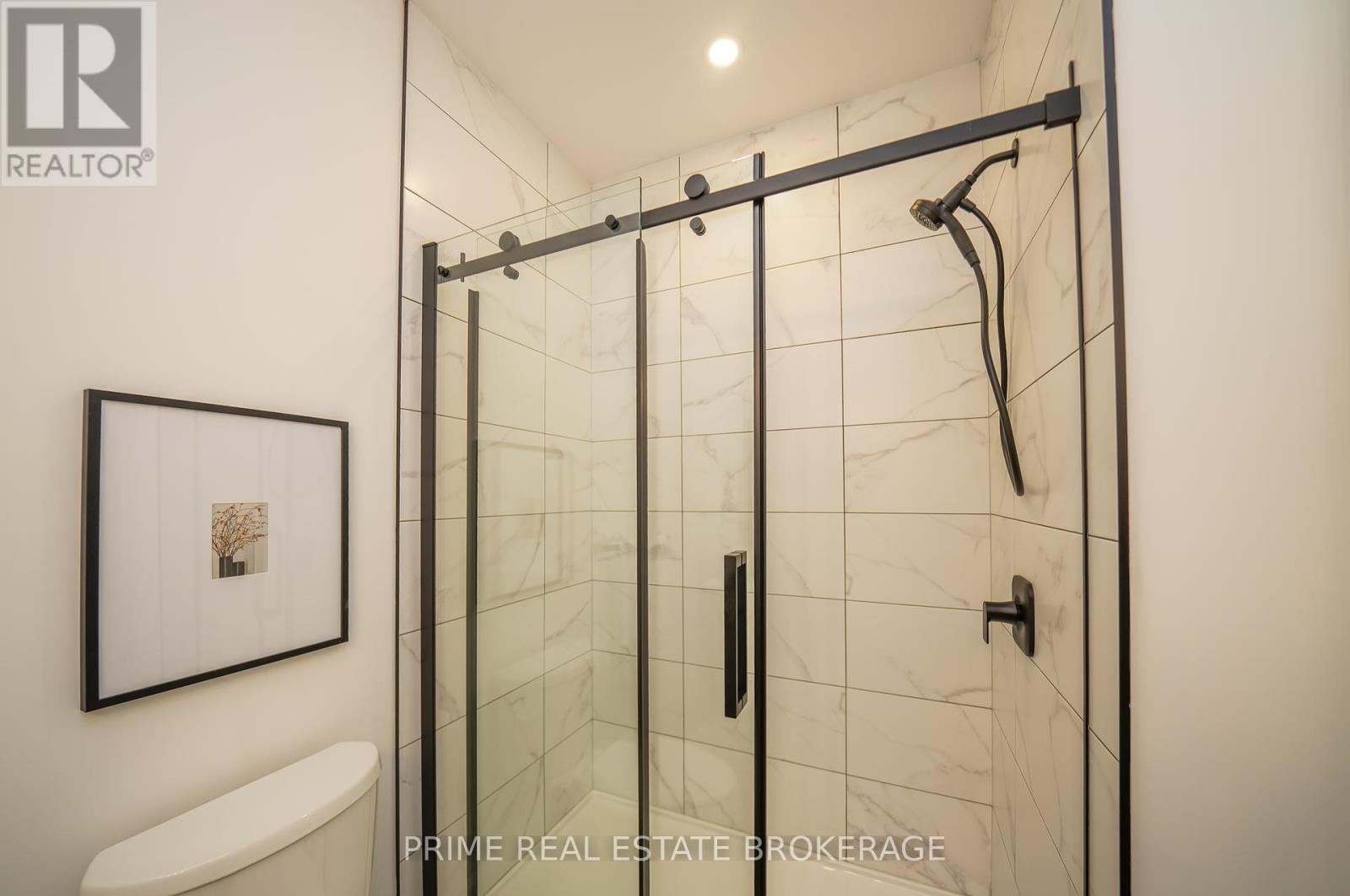 55 - 2 Coastal Crescent, Lambton Shores (Grand Bend), Ontario  N0M 1T0 - Photo 21 - X12443222