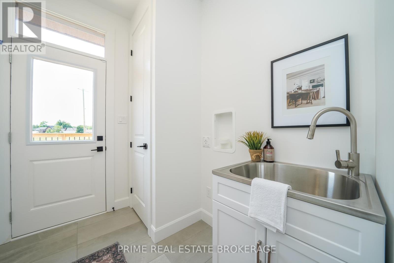 55 - 2 Coastal Crescent, Lambton Shores (Grand Bend), Ontario  N0M 1T0 - Photo 25 - X12443222