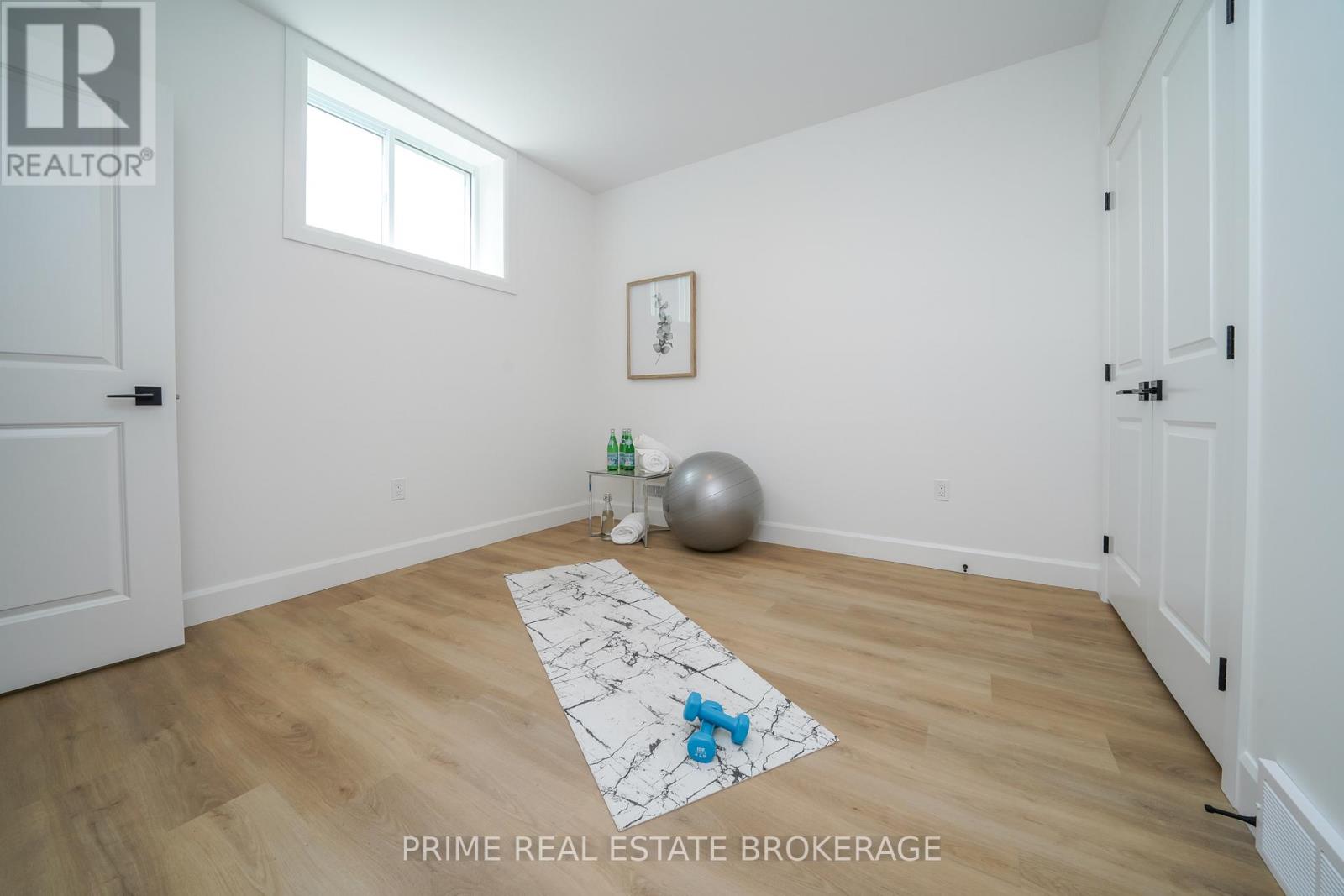 55 - 2 Coastal Crescent, Lambton Shores (Grand Bend), Ontario  N0M 1T0 - Photo 39 - X12443222