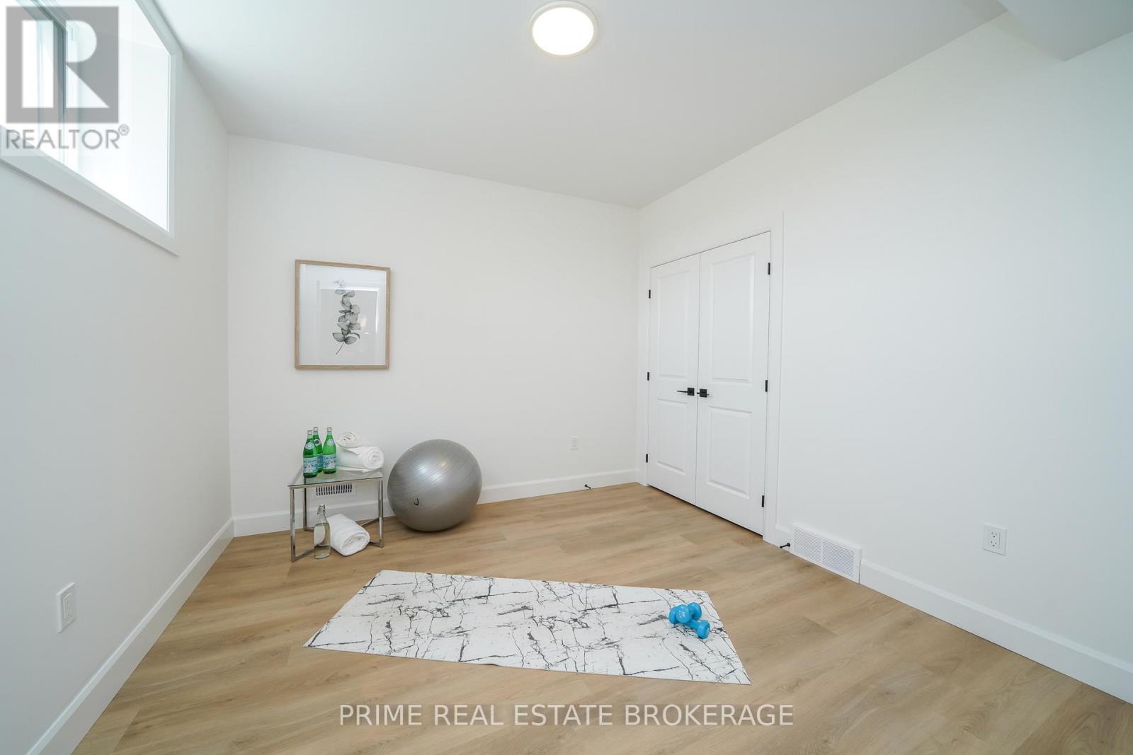 55 - 2 Coastal Crescent, Lambton Shores (Grand Bend), Ontario  N0M 1T0 - Photo 40 - X12443222