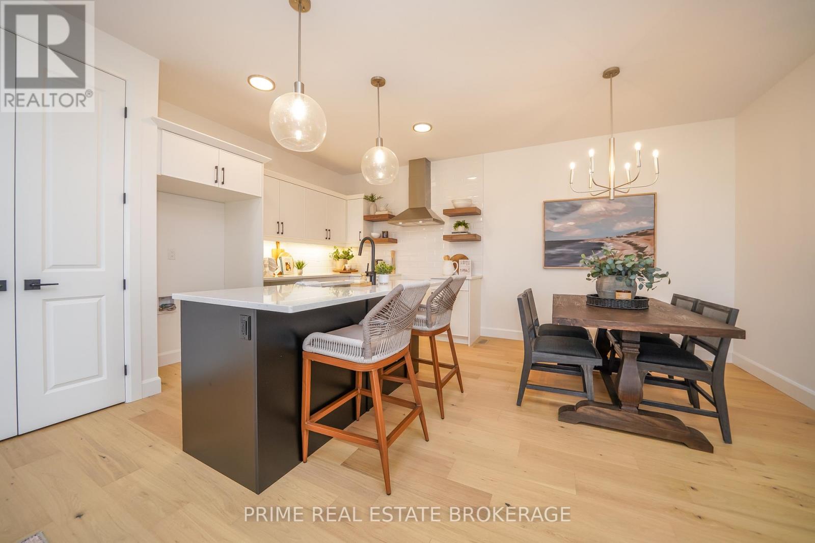 55 - 2 Coastal Crescent, Lambton Shores (Grand Bend), Ontario  N0M 1T0 - Photo 8 - X12443222