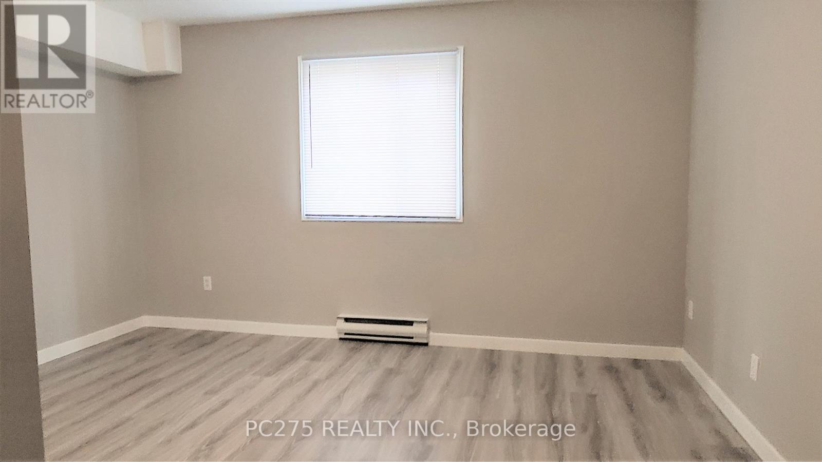 51 - 136 Conway Drive, London South, Ontario  N6E 3N1 - Photo 10 - X12443252