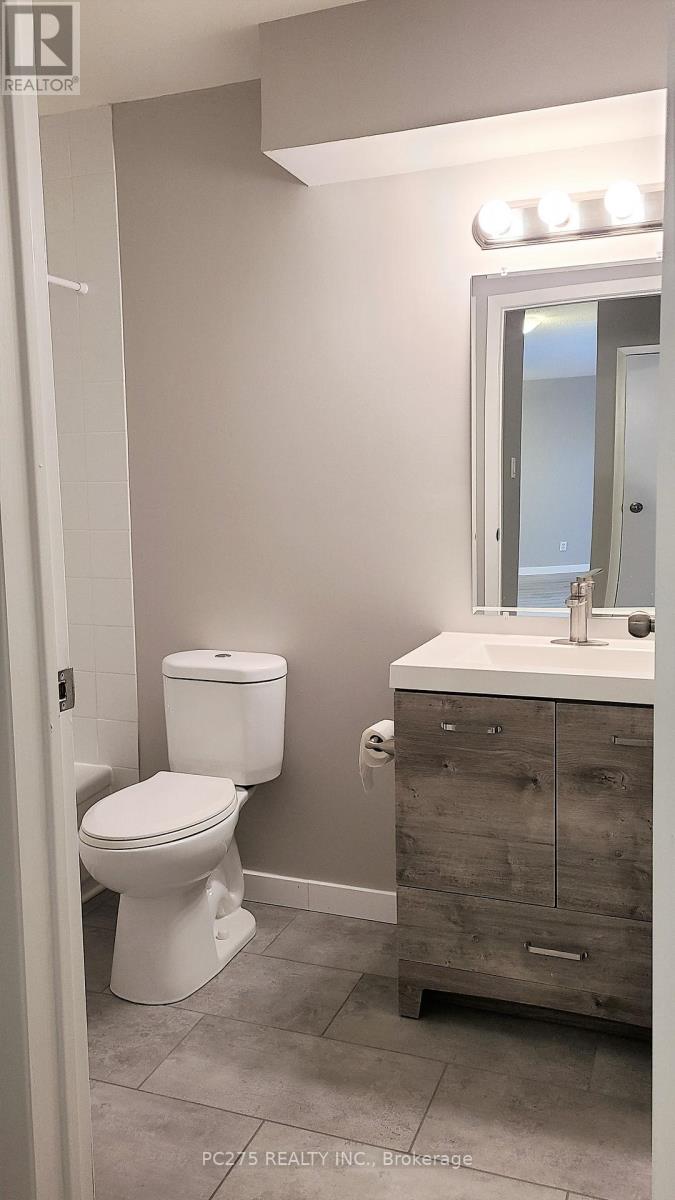 51 - 136 Conway Drive, London South, Ontario  N6E 3N1 - Photo 11 - X12443252