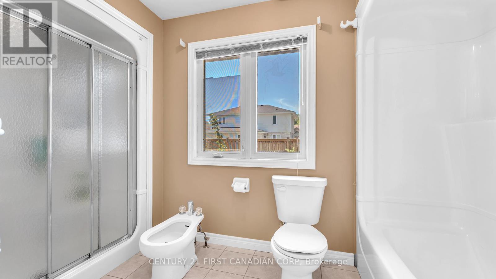 79 Wintergarden Road, London East (East A), Ontario  N5Y 5M3 - Photo 16 - X12443276