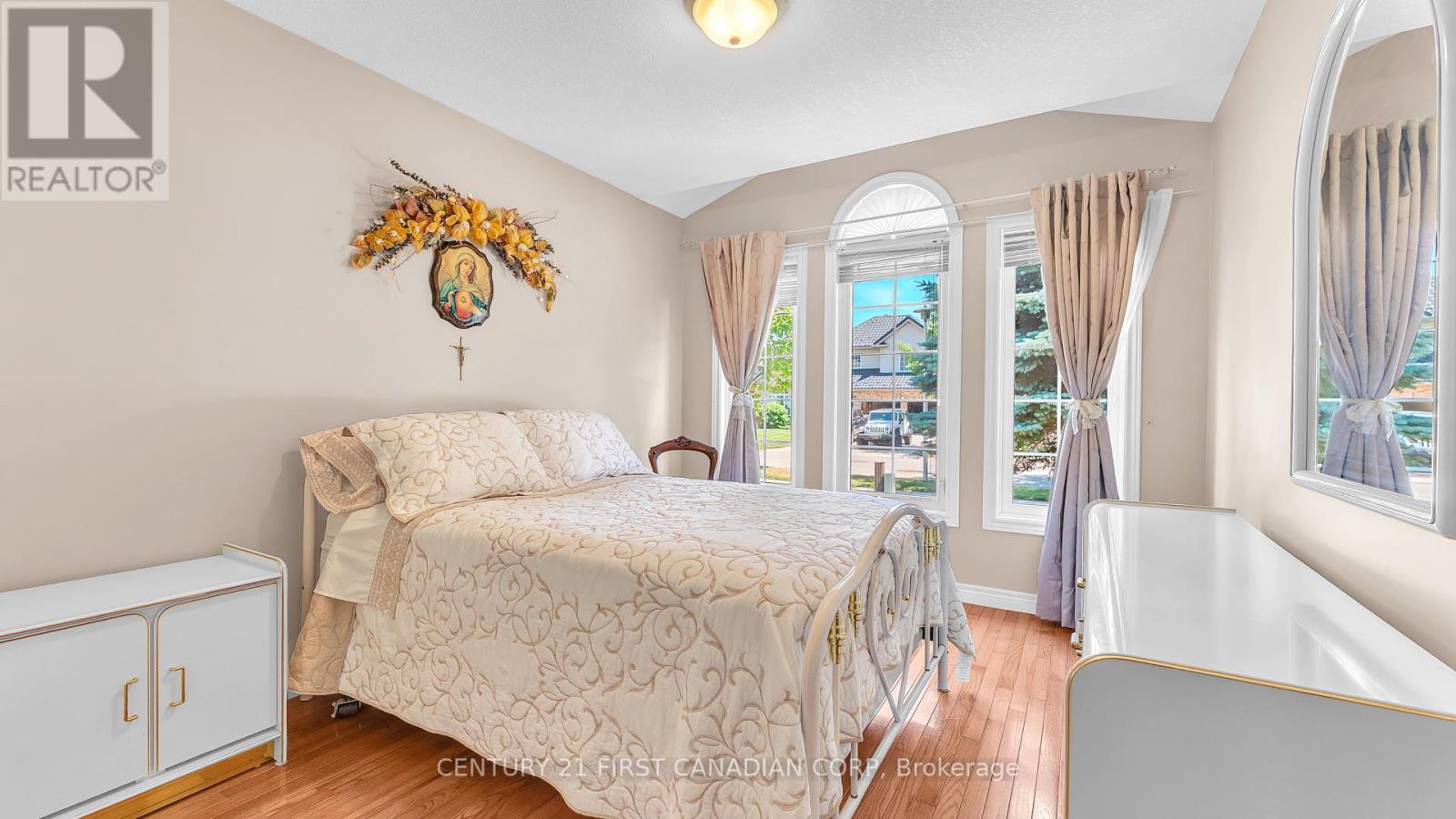 79 Wintergarden Road, London East (East A), Ontario  N5Y 5M3 - Photo 18 - X12443276