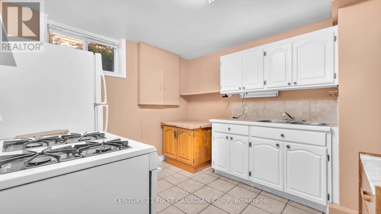 79 Wintergarden Road, London East (East A), Ontario  N5Y 5M3 - Photo 25 - X12443276