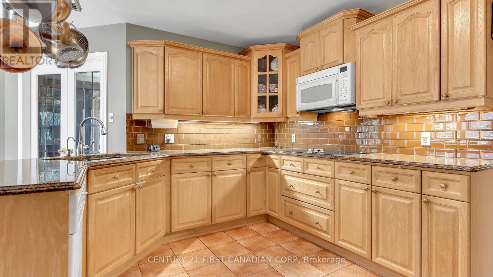79 Wintergarden Road, London East (East A), Ontario  N5Y 5M3 - Photo 7 - X12443276