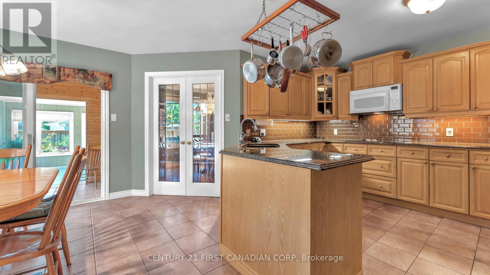 79 Wintergarden Road, London East (East A), Ontario  N5Y 5M3 - Photo 8 - X12443276