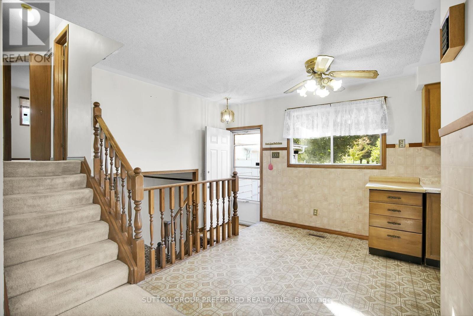 4 Corinth Court, London East (East A), Ontario  N5Y 5A8 - Photo 10 - X12443289