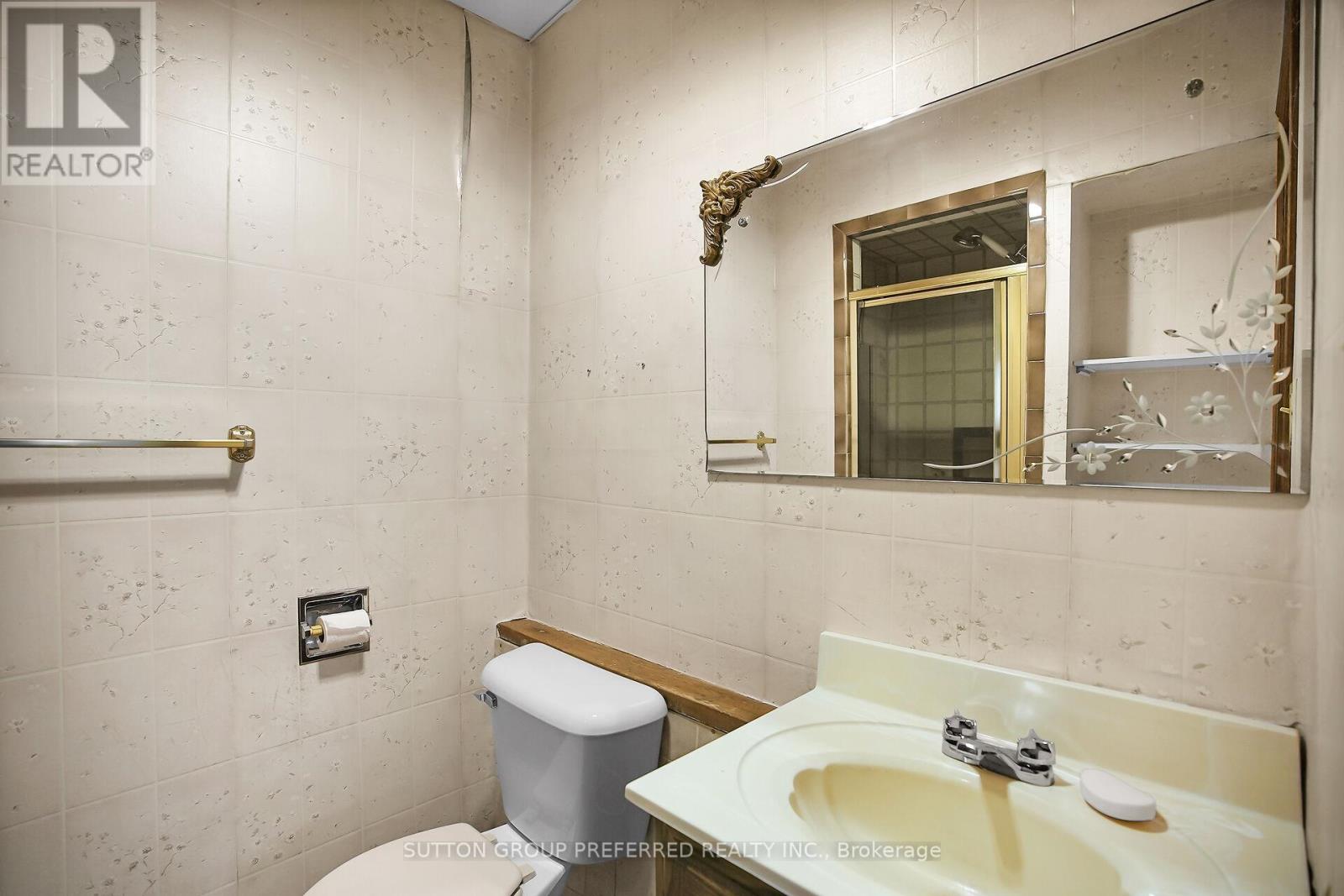 4 Corinth Court, London East (East A), Ontario  N5Y 5A8 - Photo 25 - X12443289