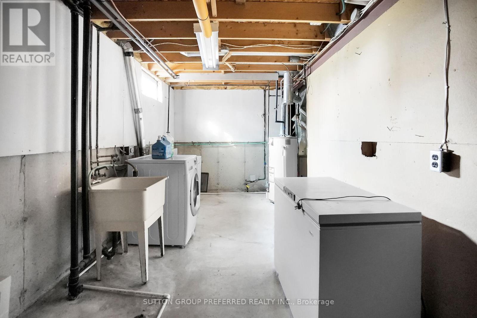 4 Corinth Court, London East (East A), Ontario  N5Y 5A8 - Photo 29 - X12443289
