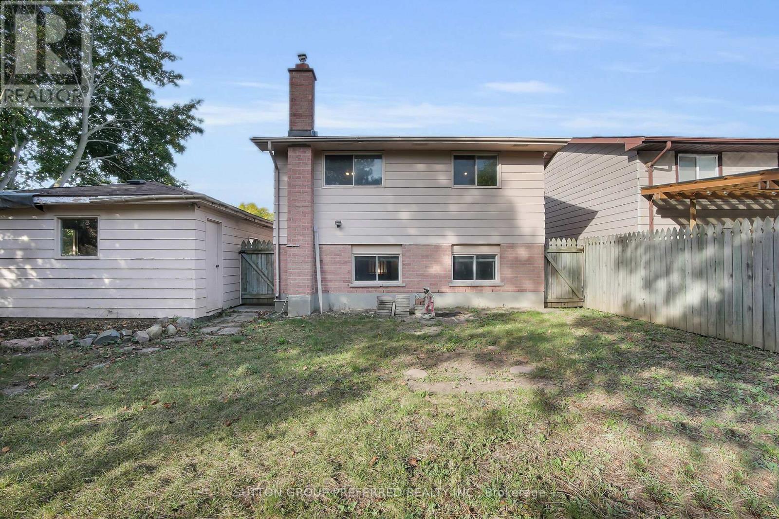 4 Corinth Court, London East (East A), Ontario  N5Y 5A8 - Photo 34 - X12443289