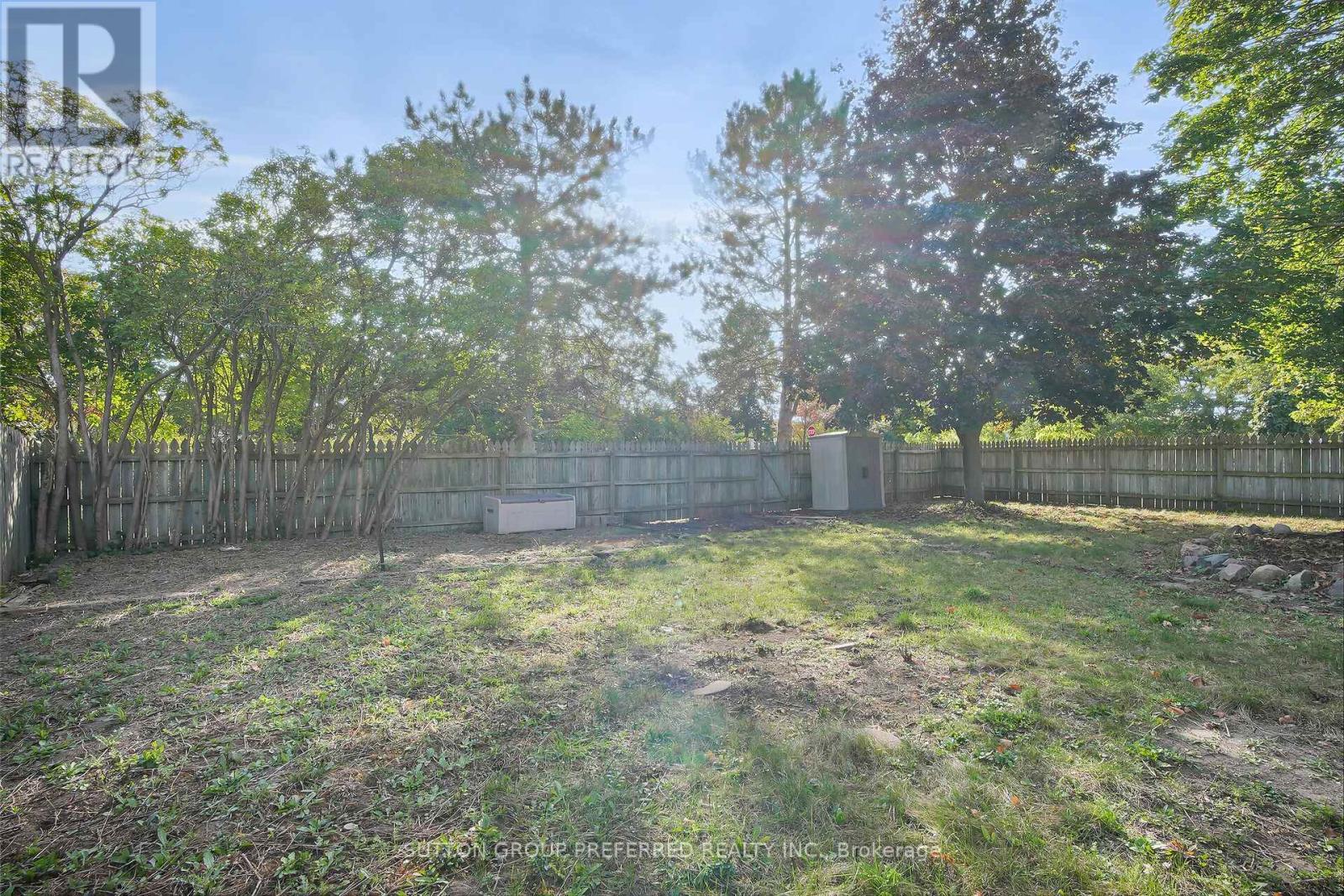 4 Corinth Court, London East (East A), Ontario  N5Y 5A8 - Photo 35 - X12443289
