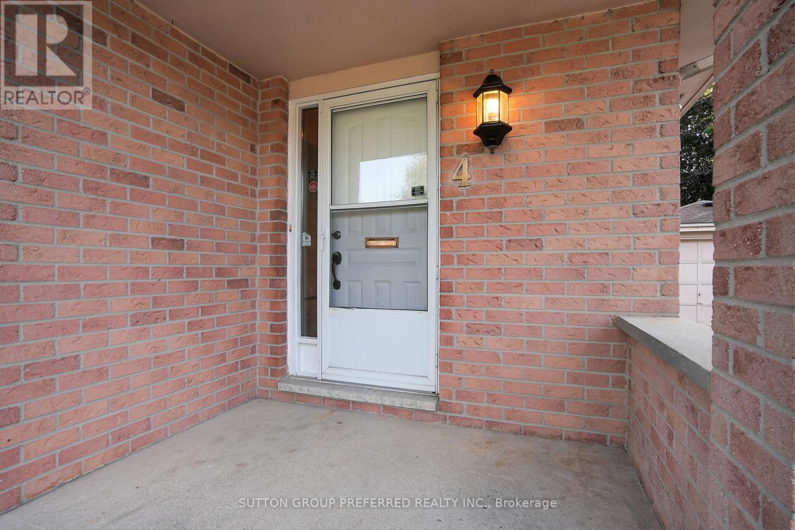 4 Corinth Court, London East (East A), Ontario  N5Y 5A8 - Photo 5 - X12443289