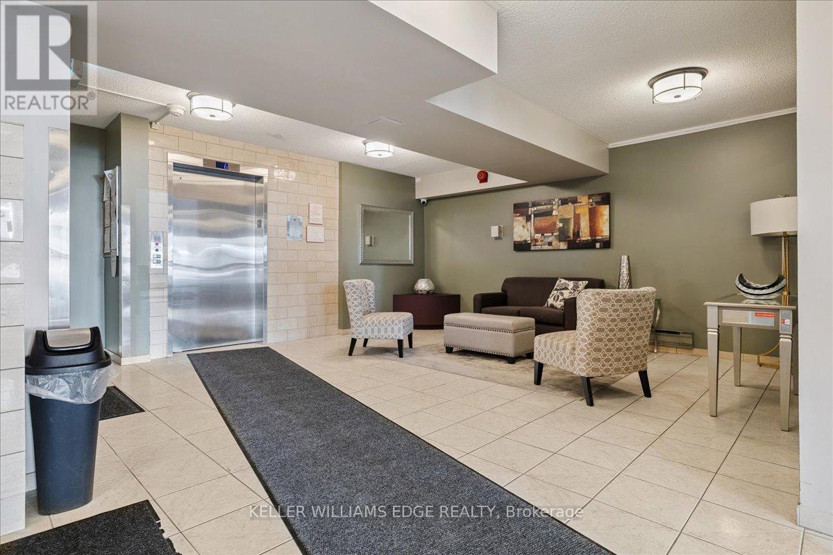 304 - 165 Bold Street, Hamilton (Durand), Ontario  L8P 1V4 - Photo 3 - X12442926
