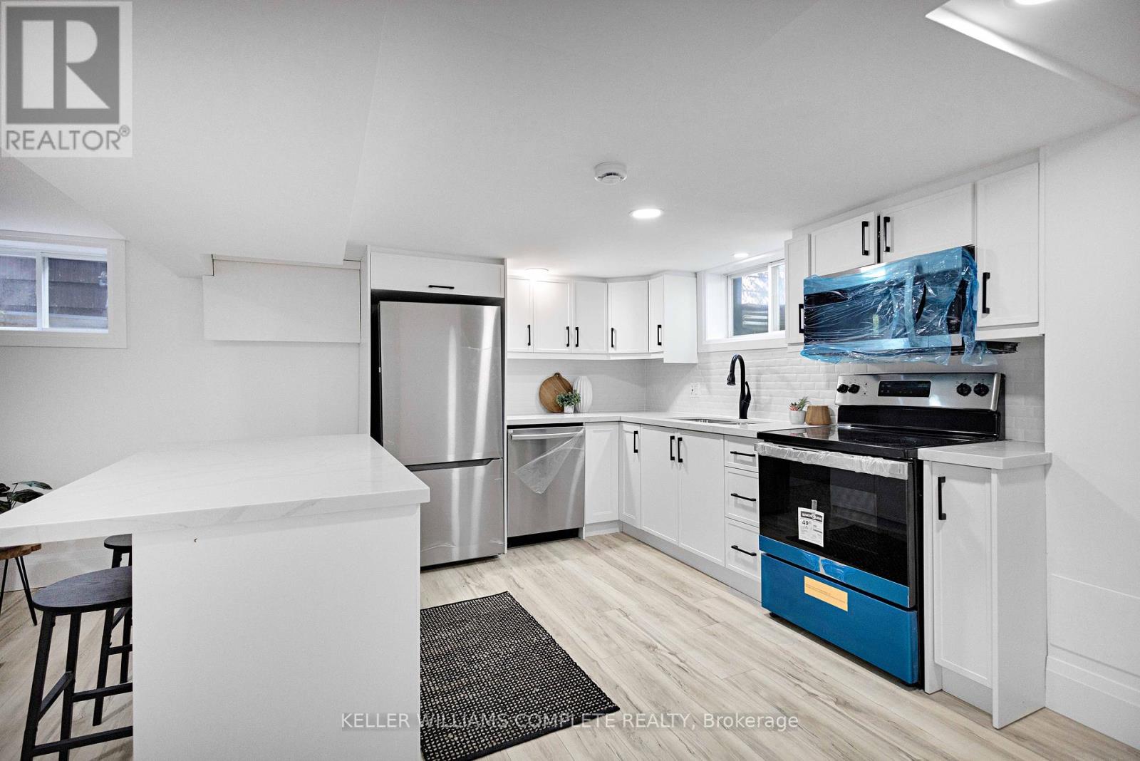 7 Swan Drive, St. Catharines (Glendale/glenridge), Ontario  L2T 2C2 - Photo 26 - X12442927