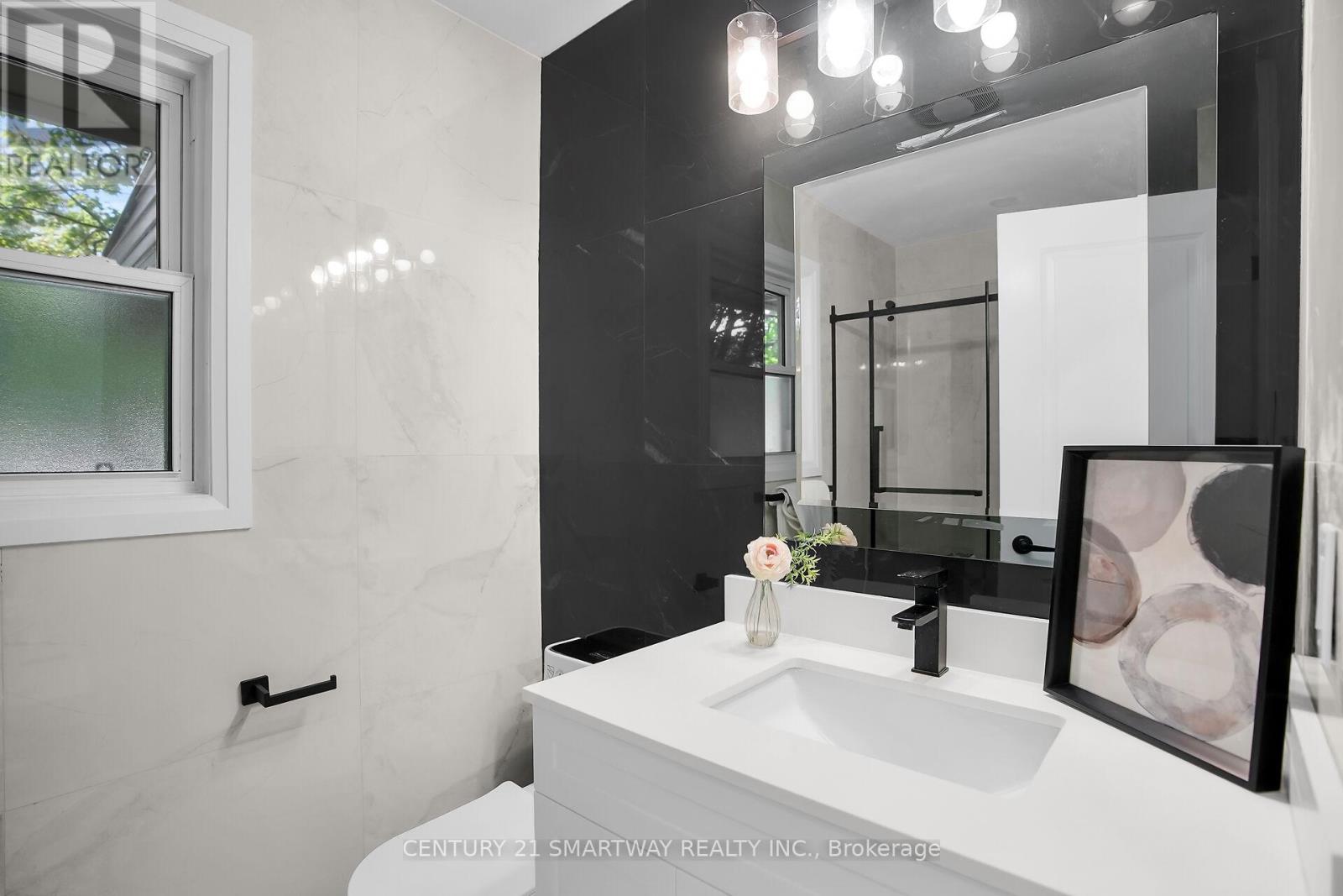 633 Donegal Drive, London North (North P), Ontario  N6H 3H6 - Photo 20 - X12442944