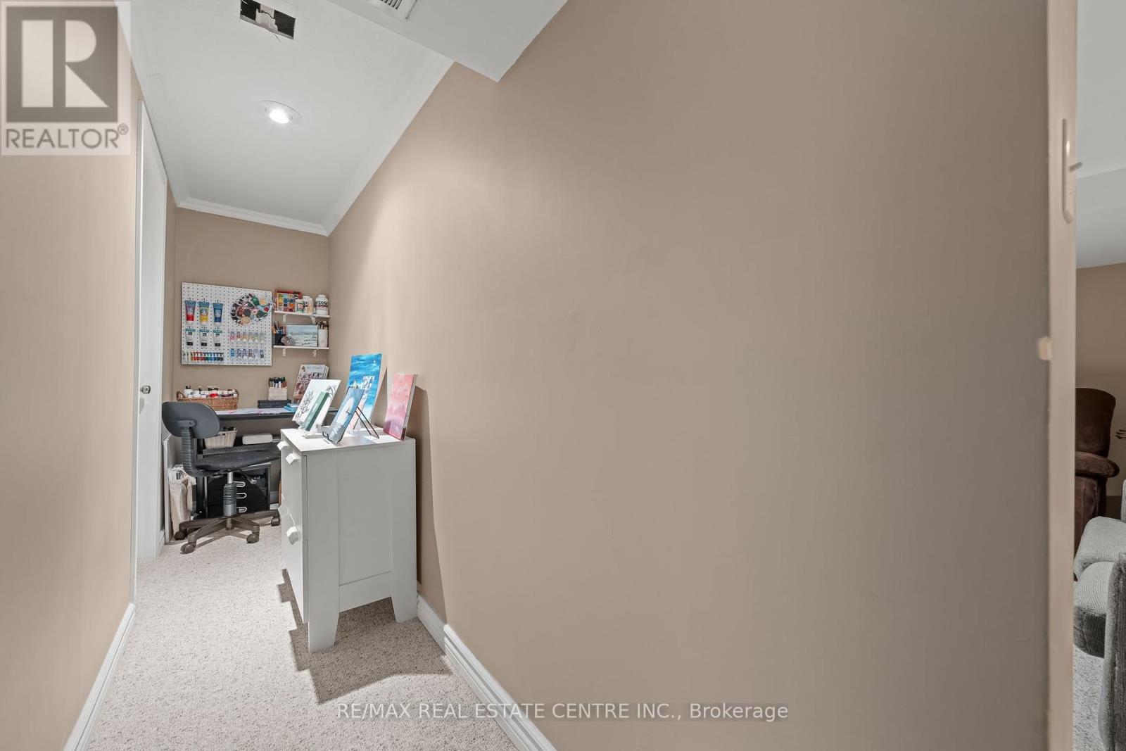 4 Irongate Drive, Brant (Paris), Ontario  N3L 4G4 - Photo 26 - X12442954