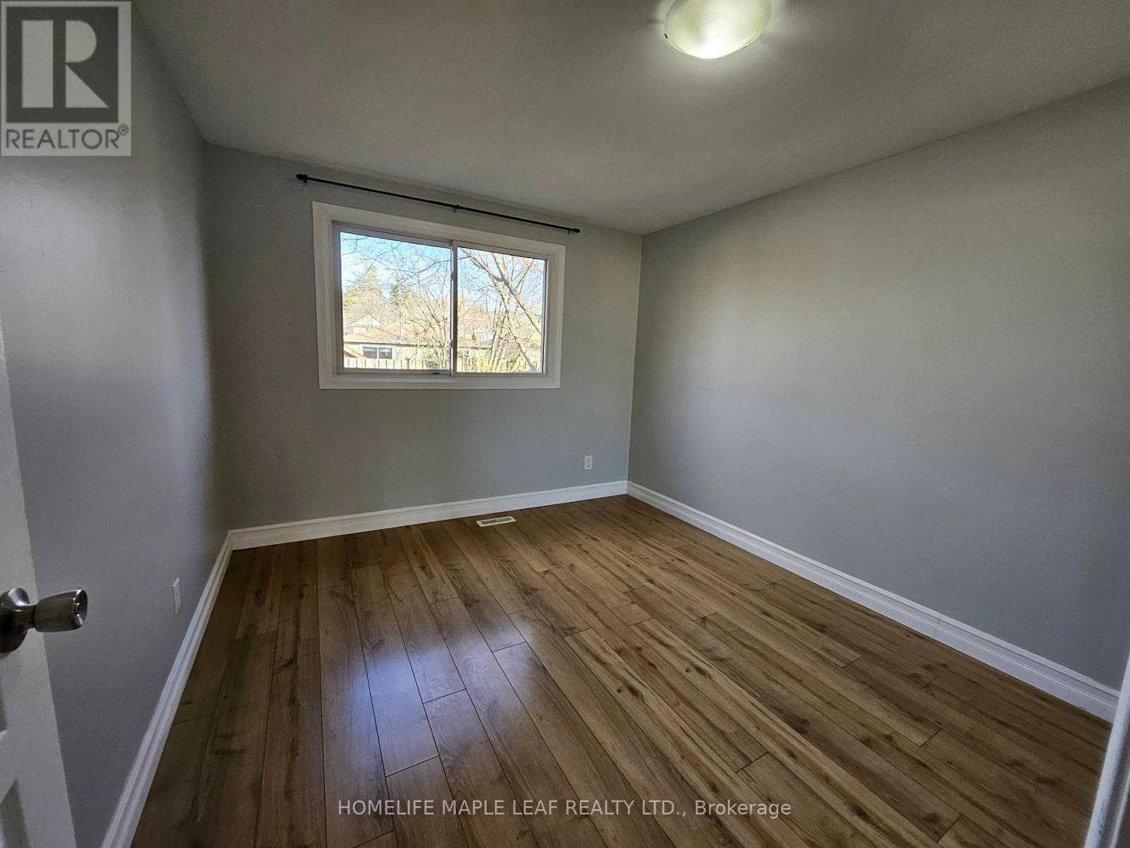 56 Helene Crescent, Waterloo, Ontario  N2L 5E5 - Photo 15 - X12443012