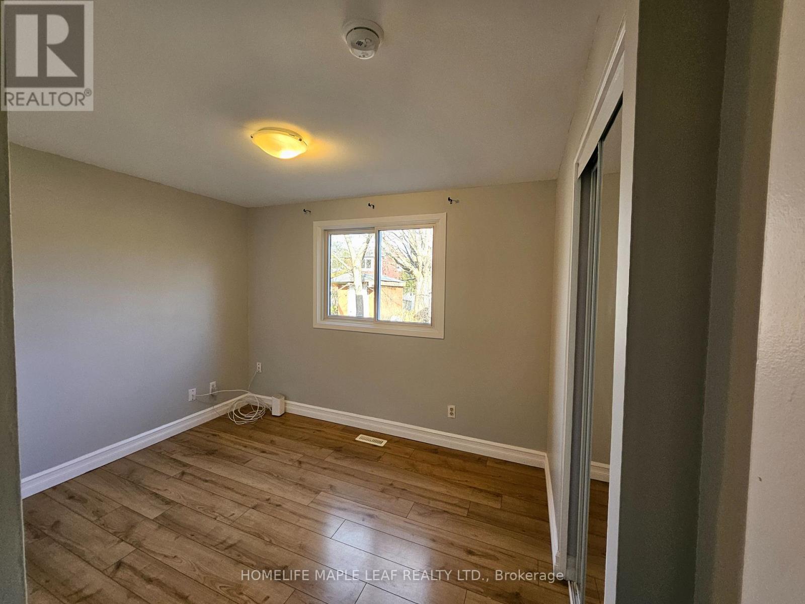 56 Helene Crescent, Waterloo, Ontario  N2L 5E5 - Photo 17 - X12443012