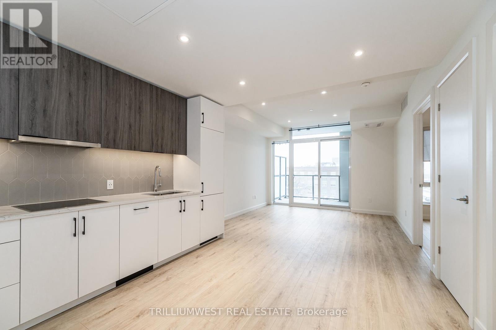 505 - 741 King Street W, Kitchener, Ontario  N2G 1E5 - Photo 1 - X12443026