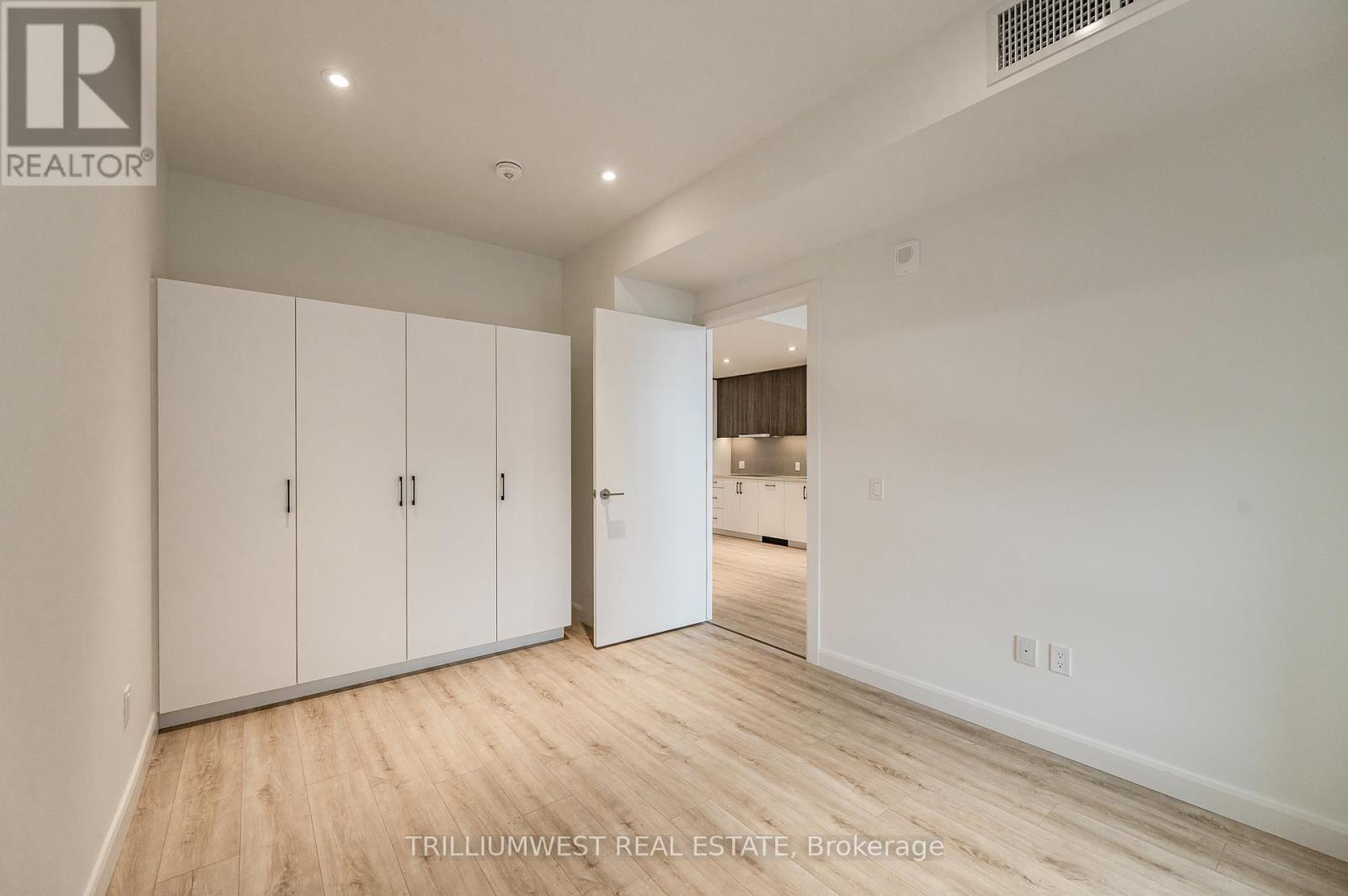 505 - 741 King Street W, Kitchener, Ontario  N2G 1E5 - Photo 13 - X12443026