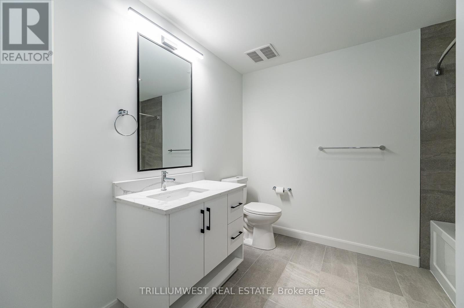 505 - 741 King Street W, Kitchener, Ontario  N2G 1E5 - Photo 14 - X12443026