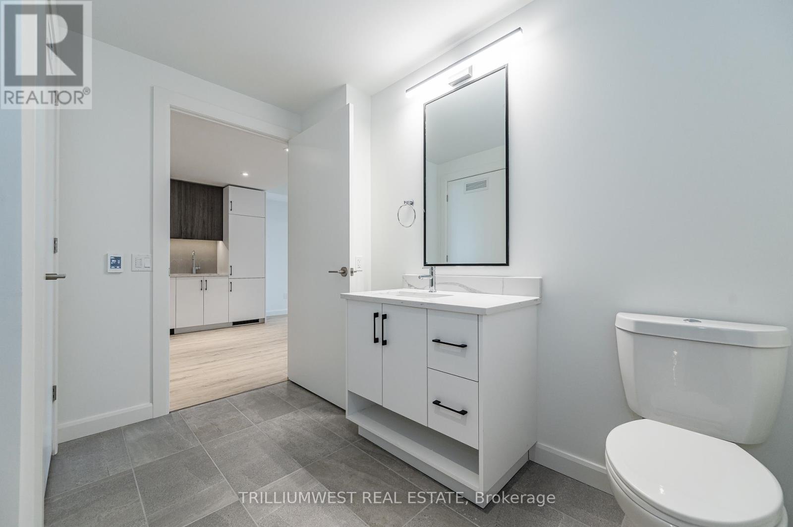 505 - 741 King Street W, Kitchener, Ontario  N2G 1E5 - Photo 15 - X12443026
