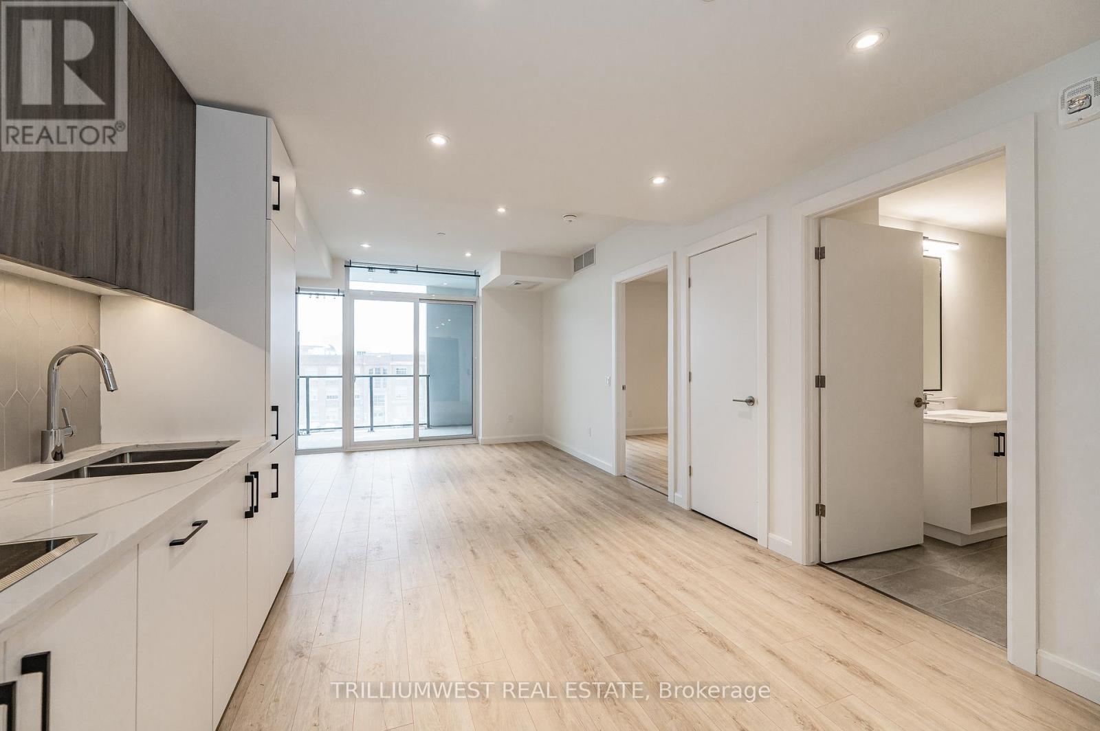 505 - 741 King Street W, Kitchener, Ontario  N2G 1E5 - Photo 7 - X12443026